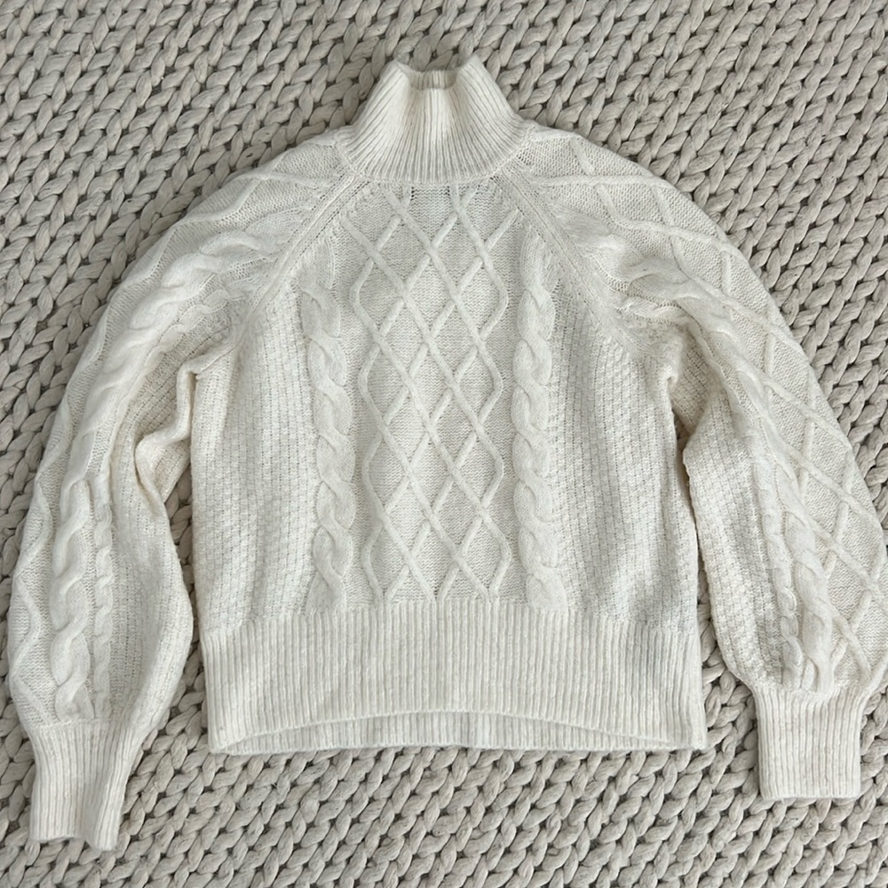 Abercrombie & Fitch Cream Cable Knit Turtleneck Sweater